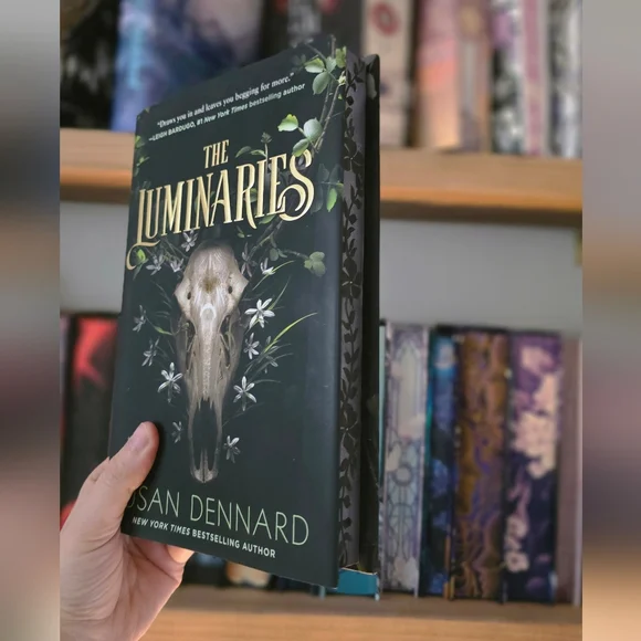Special Edition Book – The Luminaries by Susan Dennard (Sprayed Edges, Signed) - Picture 1 of 5